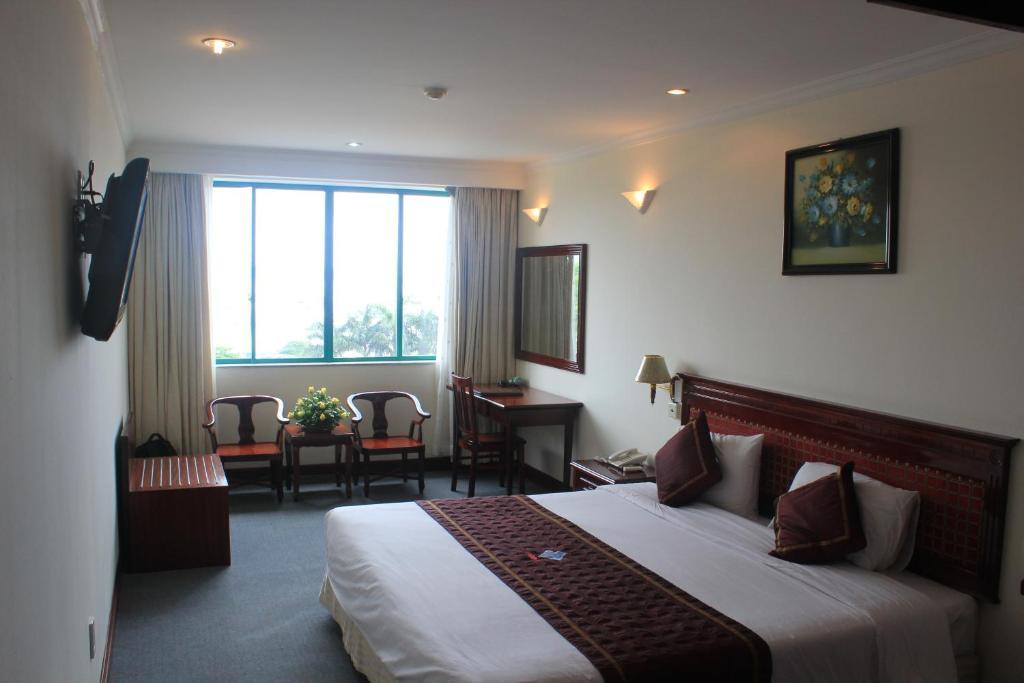 Bmc Thang Long Ha Long Bilik gambar